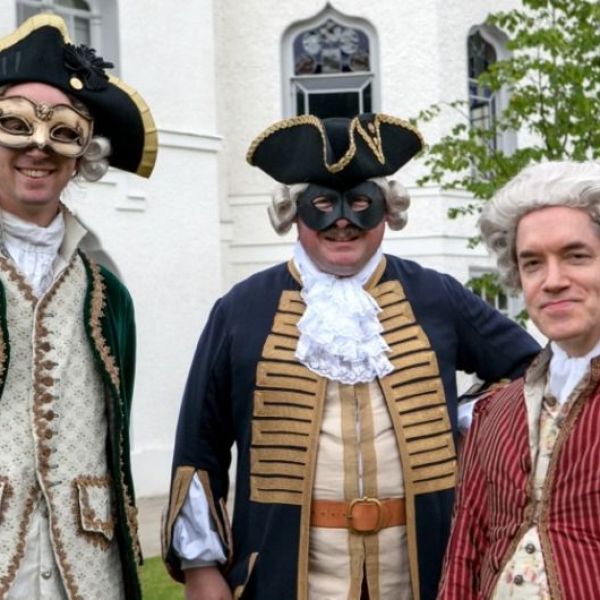 Looking rakish at Strawberry Hill House